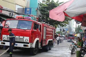 Cháy ngôi nhà 2 tầng ngày 29 Tết nhiều người hoảng loạn