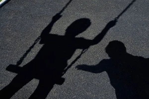 Điều tra vụ bé gái lớp 1 nghi bị xâm hại ở trường học