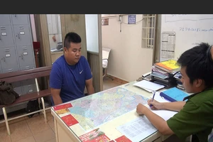 Đặc nhiệm truy bắt 2 thanh niên giật giỏ nữ du khách 