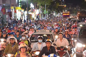 Va chạm xe khách trong mưa lớn, nam sinh tử vong