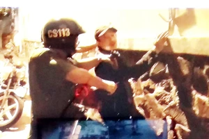 Bắt giang hồ Hải Phòng với 2 khẩu súng đã lên đạn