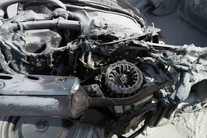 Va quẹt, xe máy cà mặt đường Võ Văn Kiệt bốc cháy