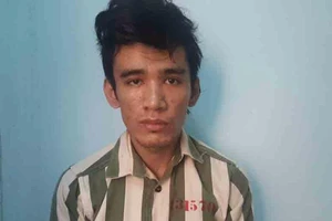 Nguyên nhân khiến 2 thanh niên huyết chiến giữa đường