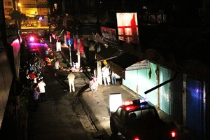 Camera ghi lại hình ảnh cậu bé 13 tuổi bị chém liên tục