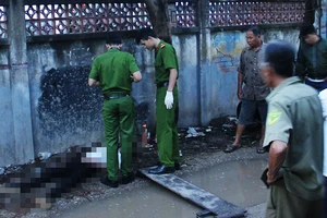 Nam thanh niên gục chết trong con hẻm ở Hóc Môn