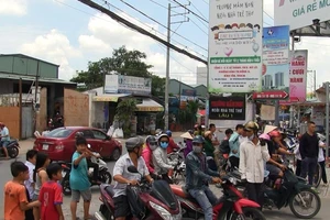 Kinh hãi phát hiện thi thể gói trong túi rác ở chung cư