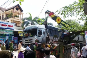 Thương tâm: Cụ bà đi bán ve chai bị xe tải cán tử vong