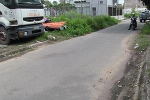 TP.HCM: Nữ bác sĩ bị cướp chém xối xả gần xa lộ Hà Nội