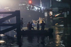 Ngưng tìm kiếm người mất tích vụ sập cầu Long Kiển