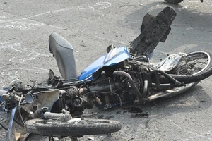 Tông chết cô gái ở An Sương, xe container bỏ chạy 