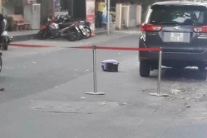 Phát hiện thai nhi trong valy dưới gầm ô tô ở Gò Vấp