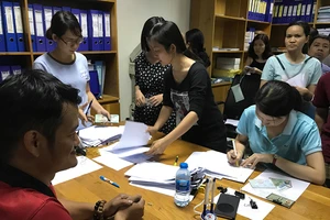 Chủ đầu tư hỗ trợ cho cư dân Carina Plaza sau vụ cháy