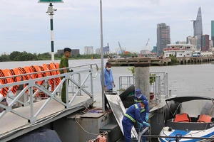 Đi câu phát hiện thi thể thanh niên trên sông Sài Gòn