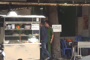 Nồi cơm đổ trong lúc xô xát, 1 cô gái bị bỏng