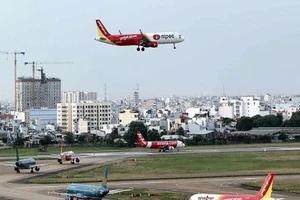 Tân Sơn Nhất thông báo sự cố mất điện khiến máy bay 'mù đường'