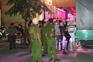 Nhân viên quán bar cùng khách phê ma túy ở quận 7