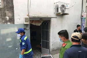 Người thanh niên chết trong tư thế treo cổ ở quận 12