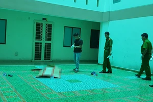 Nhiều người trong chung cư Bình Thạnh khóc vì nhầm người thân