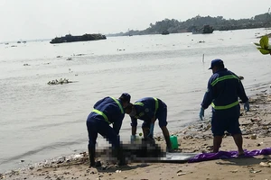 Thi thể nam thanh niên nổi lập lờ trên sông Đồng Nai