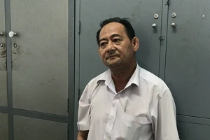 Bắt tài xế taxi nâng giá, tráo tiền khách ở quận 1