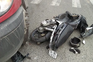 Container cán tử vong một phụ nữ giao vé số ở Bình Tân