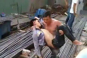 Nam công nhân rơi công trình ở Bình Thạnh đã tử vong