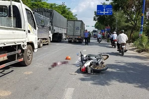 Quận Bình Tân: Cô gái ngã xuống đường, bị xe ben cán tử vong