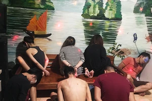 Tổ chức 'chợ' ma túy đá tại nhà với con ruột, dâu, rể tham gia