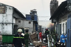 Hôm trước nghỉ Tết, hôm sau cháy xưởng