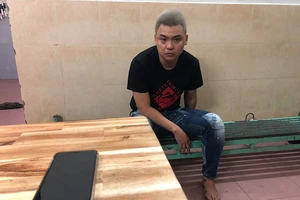 Phó Công an quận 1 TP.HCM lao ra đường phố bắt cướp