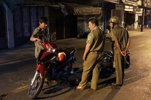 Xe máy đấu đầu tốc độ cao, 3 thanh niên trọng thương