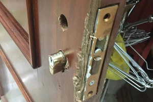 Một công ty dược ở quận 10 bị trộm cạy tủ lấy 1,3 tỉ đồng