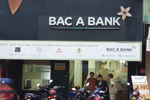 Nghi án dùng súng cướp ngân hàng ở Tân Phú