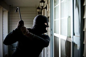 Nữ Việt kiều trình báo mất cả tỉ đồng trong khách sạn ở Gò Vấp