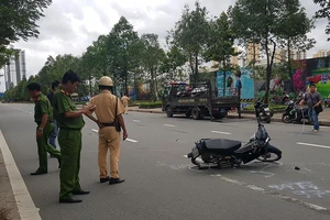 Xe máy va CSGT gần chốt bắn tốc độ, CSGT và tài xế nhập viện