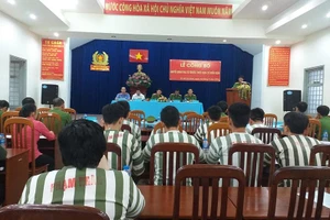 TP.HCM: Hàng chục phạm nhân được tha tù trước thời hạn