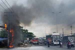 Nổ đường dây hạ thế ở Bình Chánh, cả khu vực náo loạn
