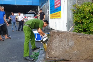 Bộ Công an bắt quả tang một công ty ở TP.HCM xả thải ra sông