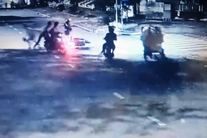 Cướp giật không thành, quay qua cướp xe ở quận 7