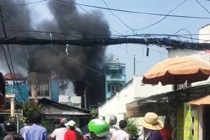 Cháy nhà vắng chủ ở Gò Vấp, cả khu vực náo loạn