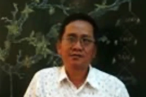 Bắt khẩn cấp nhân viên Trung tâm hỗ trợ xã hội dâm ô bé gái 