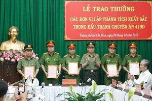 Khen thưởng 18 tập thể trong chuyên án 1.397 bánh heroin