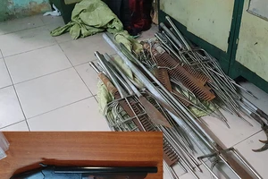 Trữ cả kho hung khí cùng súng nhưng khai gom... bán phế liệu