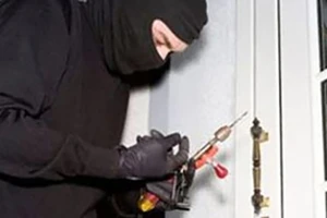 Giả thợ sửa nhà, cuỗm hàng chục chỉ vàng của khổ chủ