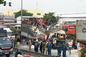 Hiện trường vụ tai nạn kinh hoàng làm 3 người tử vong ở cabin