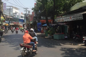 1 phụ nữ quật ngã tên cướp giật ở TP.HCM