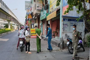 Hàng xóm của 6 hộ bị cách ly ở Gò Vấp nói gì?