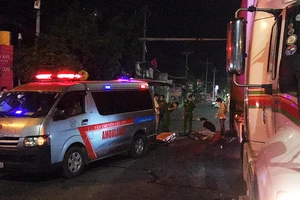 Tai nạn ở Hóc Môn, 1 người bị container cán chết