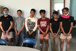 TP.HCM: Bắt băng cướp giật, xịt hơi cay gây án liên quận huyện