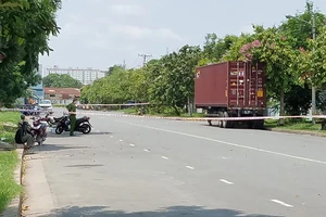 Người đàn ông có thẻ bảo vệ tử vong trong tư thế treo cổ